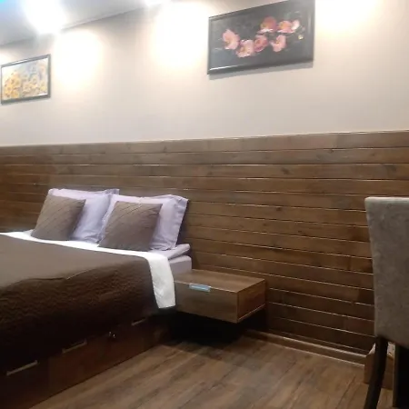 кръчмъ при байката Alpin Hotel *