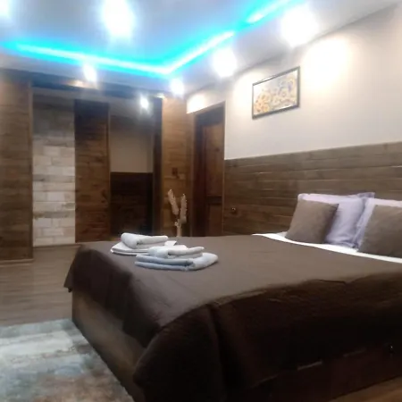 кръчмъ при байката Alpin Hotel *
