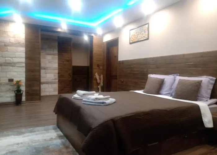 кръчмъ при байката Alpin Hotel *